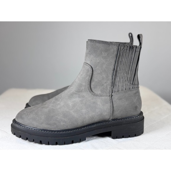 Time and Tru Gray Suede Combat Chelsea Boots Side Zip Lug Sole Women's Size 11 - Picture 8 of 9